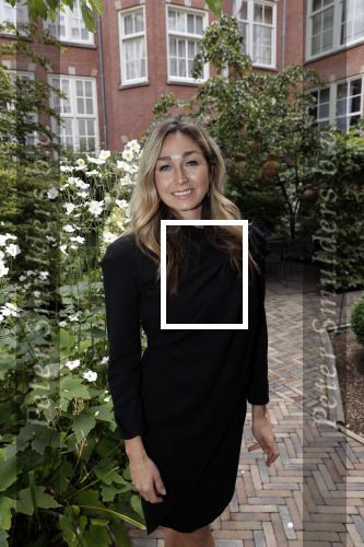 Amsterdam 10 september 2019
Presentatie celebaabs in hotel the Grand met oa Anouk Smulders Frits Sissing Dennis v d Geest Dennis Weening Dominique v Hulst ( zangeres Do) en  Irene moors . Celebabs is een idee van Tim Ouborg en Jeroen v d Boom