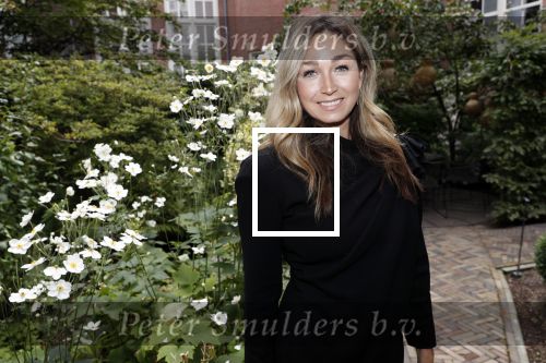 Amsterdam 10 september 2019
Presentatie celebaabs in hotel the Grand met oa Anouk Smulders Frits Sissing Dennis v d Geest Dennis Weening Dominique v Hulst ( zangeres Do) en  Irene moors . Celebabs is een idee van Tim Ouborg en Jeroen v d Boom