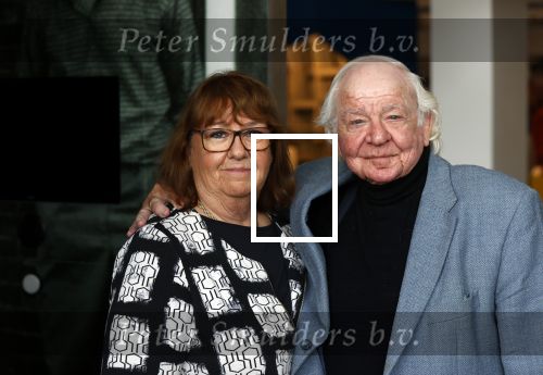 Vlaardingen 13 oktober 2020
Bassie en Adriaan openen in het Vlaardings Museum hun expositie over hun carrierre .
Bas v Toor en Aad v Toor hun vrouwen zijn natullrlijk ook aanwezig.