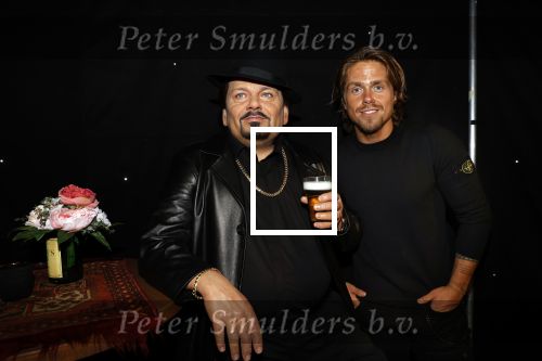 Amsterdam 8 oktober 2020
Beeld onthulling Andre Hazes sr bij madame Tussaud. Rachel en Andre Jr zijn allebei aanwezig.