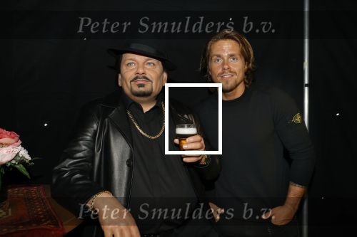 Amsterdam 8 oktober 2020
Beeld onthulling Andre Hazes sr bij madame Tussaud. Rachel en Andre Jr zijn allebei aanwezig.
