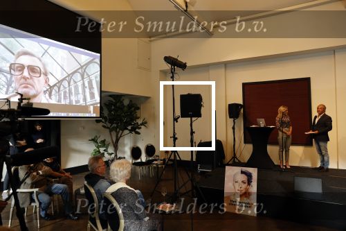 Amsterdam 25 mei 2020
Boekpresentatie Fien Vermeulen in het college Hotel.
Andre v d Toorn kreeg het eerste boek