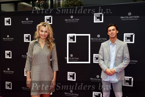 Amsterdam 5 oktober 2020
Bijeenkomst influencers inzake free a girl in hotel Krasnapolsky. Annekee Molenaar en Nino Wilkes