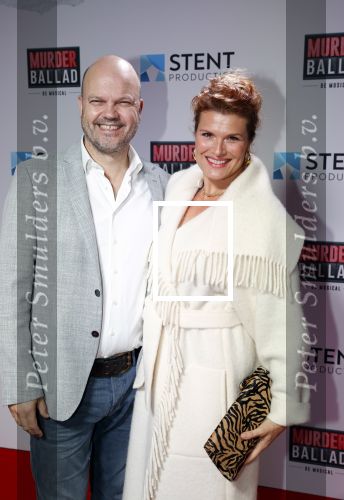Gouda 12 oktober 2020
Premiere Murder Ballad in schouwburg Gouda. Anouk v Nes met partner