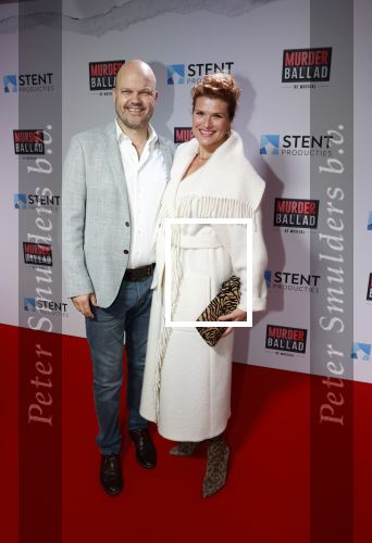 Gouda 12 oktober 2020
Premiere Murder Ballad in schouwburg Gouda. Anouk v Nes met partner