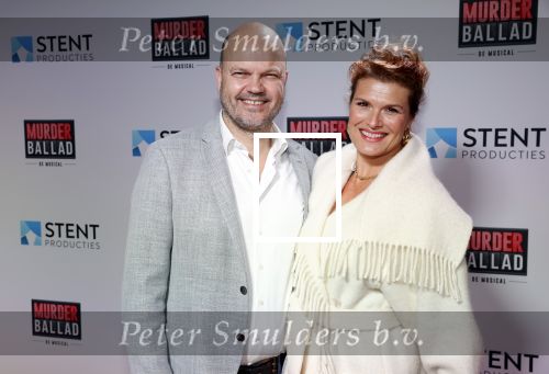 Gouda 12 oktober 2020
Premiere Murder Ballad in schouwburg Gouda. Anouk v Nes met partner