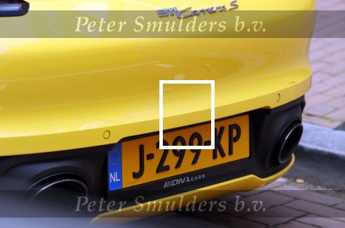Amsterdam 25 september 2020
Bas Smit rijdt in een gele porsche met stickers van Freek & t zusje
