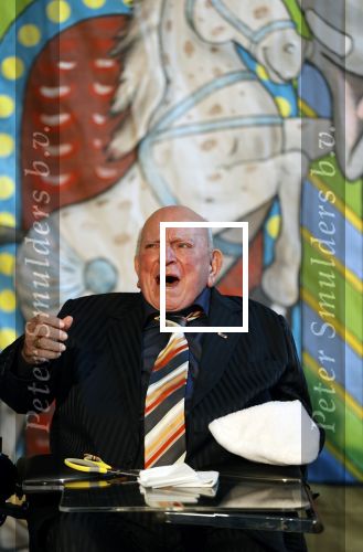 Vlaardingen 13 oktober 2020
Bassie en Adriaan openen in het Vlaardings Museum hun expositie over hun carrierre .
Bas v Toor en Aad v Toor hun vrouwen zijn natullrlijk ook aanwezig.