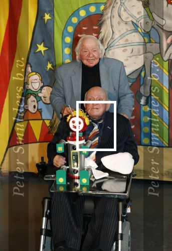 Vlaardingen 13 oktober 2020
Bassie en Adriaan openen in het Vlaardings Museum hun expositie over hun carrierre .
Bas v Toor en Aad v Toor hun vrouwen zijn natullrlijk ook aanwezig.