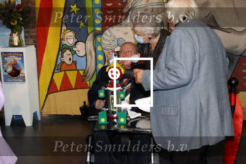 Vlaardingen 13 oktober 2020
Bassie en Adriaan openen in het Vlaardings Museum hun expositie over hun carrierre .
Bas v Toor en Aad v Toor hun vrouwen zijn natullrlijk ook aanwezig.