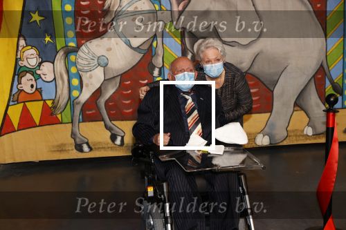 Vlaardingen 13 oktober 2020
Bassie en Adriaan openen in het Vlaardings Museum hun expositie over hun carrierre .
Bas v Toor en Aad v Toor hun vrouwen zijn natullrlijk ook aanwezig.