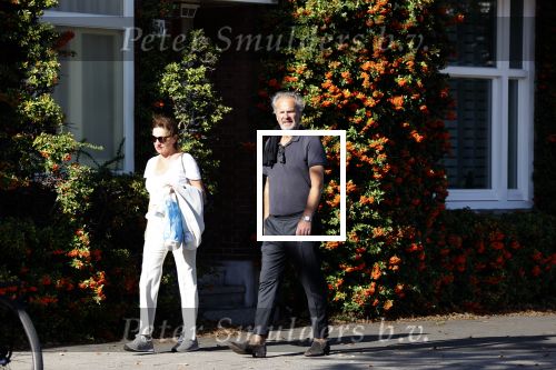 Amsterdam 20 september 2020
Bert Kuizenga en zijn vrouw Astrid wandelend op straat in Amsterdam zuid