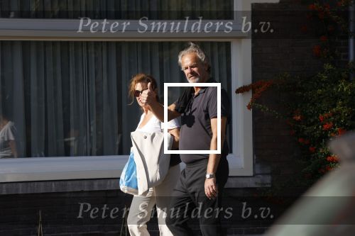 Amsterdam 20 september 2020
Bert Kuizenga en zijn vrouw Astrid wandelend op straat in Amsterdam zuid