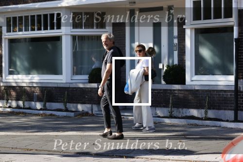 Amsterdam 20 september 2020
Bert Kuizenga en zijn vrouw Astrid wandelend op straat in Amsterdam zuid