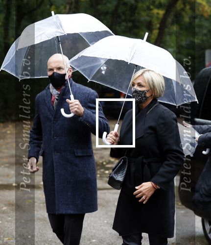 Naarden 8 oktober 2020
Begrafenis Jan des Bouvrie  op algemene begraafplaats Nieuw Valkeveen.
Caroline Tensen kwam met haar man Ernst Jan