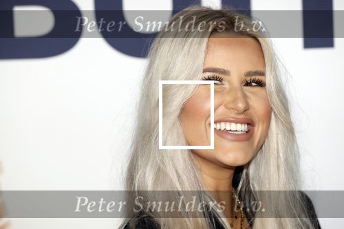 Utrecht 28 september 2020
Premiere buiten is het beter tijdens het nederlands film festival.
Cassidy Roeks met een vriendin