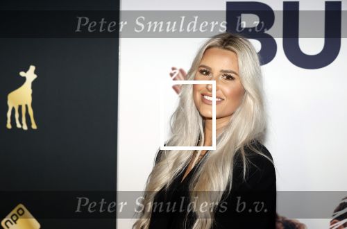 Utrecht 28 september 2020
Premiere buiten is het beter tijdens het nederlands film festival.
Cassidy Roeks met een vriendin