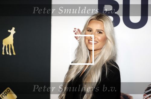 Utrecht 28 september 2020
Premiere buiten is het beter tijdens het nederlands film festival.
Cassidy Roeks met een vriendin