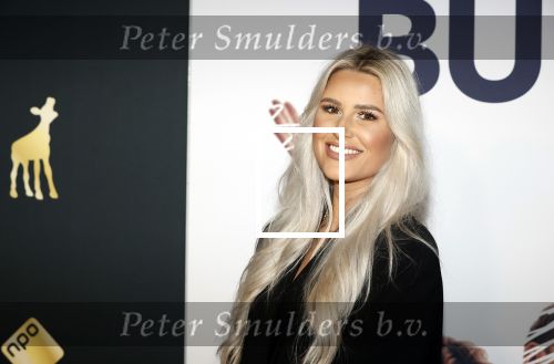 Utrecht 28 september 2020
Premiere buiten is het beter tijdens het nederlands film festival.
Cassidy Roeks met een vriendin