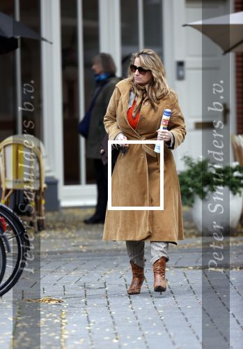 Amsterdam 7 oktober 2020
Claudia Schoemacher met een kennis op de cornelis schuytstraat