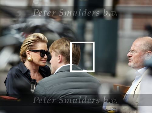 Amsterdam 23 september 2020
Connie Witteman met haar ex vriend Frans v Maarschalkerwaart op terras op de cornelis schuytstraat