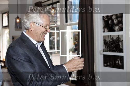 Amsterdam 27 september 2020
Expositie Davide Heijmans . De expositie heet 24/24 San remo en  hangt bij restaurant La Trattoria Di Donna Sofia in de Jordaan. Dirk Scheringa met zijn vrouw