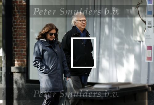 Amsterdam 2 oktober 2020
Eddy Habbema met zijn vrouw aan het wandelen in Amsterdam zuid