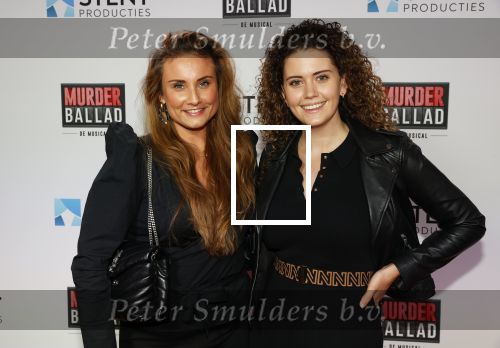 Gouda 12 oktober 2020
Premiere Murder Ballad in schouwburg Gouda. Emma Deckers kwam met een vriendn