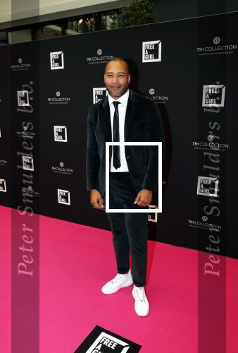 Amsterdam 5 oktober 2020
Bijeenkomst influencers inzake free a girl in hotel Krasnapolsky. Everon Jackson Hooi