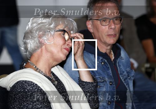Amsterdam 25 mei 2020
Boekpresentatie Fien Vermeulen in het college Hotel. Fien met haar ouders