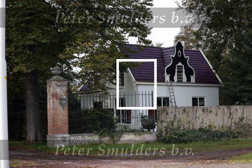 Velzen zuid 10 oktober 2020
Floortje Dessing heeft op landgoed Waterland een nieuw huis gekocht