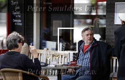 Amsterdam 29 september 2020
Hans v d Togt met vriendinnen en hondjes op terras