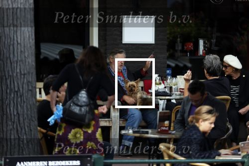 Amsterdam 29 september 2020
Hans v d Togt met vriendinnen en hondjes op terras