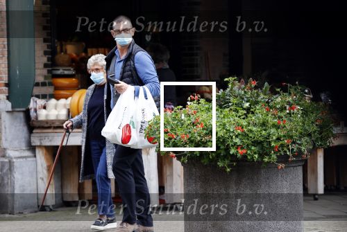 Amsterdam 7 oktober 2020
Hansje Boonstra met zoon aan het winkelen