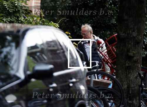 Amsterdam 26 september 2020
Jack Spijkerman bij zijn huis met zijn audi etron