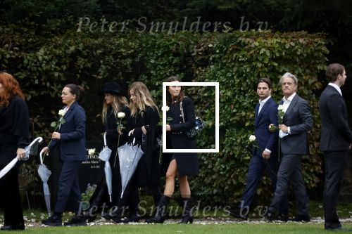 Naarden 8 oktober 2020
Begrafenis Jan des Bouvrie  op algemene begraafplaats Nieuw Valkeveen.
Sterrenmakelaar Jacques Walch