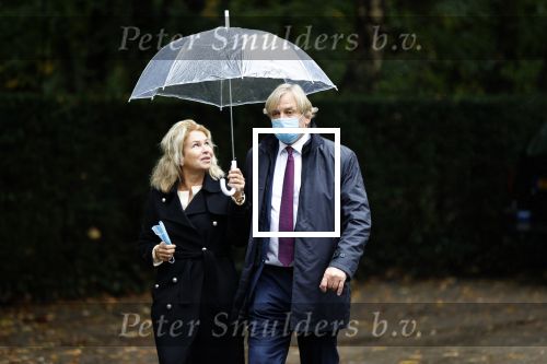 Naarden 8 oktober 2020
Begrafenis Jan des Bouvrie  op algemene begraafplaats Nieuw Valkeveen.
Jan Wieger v d Linden met vrouw