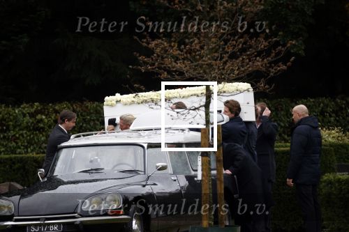 Naarden 8 oktober 2020
Begrafenis Jan des Bouvrie  op algemene begraafplaats Nieuw Valkeveen.
o a Zoons Jan Jr Jean Marc Marc Schroder en Bob Wisse droegen de kist