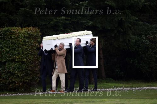 Naarden 8 oktober 2020
Begrafenis Jan des Bouvrie  op algemene begraafplaats Nieuw Valkeveen.
o a Zoons Jan Jr Jean Marc Marc Schroder en Bob Wisse droegen de kist