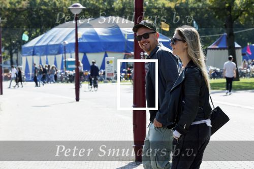 Amsterdam 19 september 2020
Johnny de Mol met zijn vrouw Anouk op het museumplein