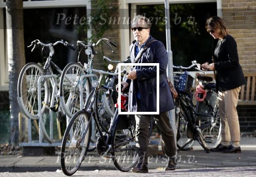 Amsterdam 19 september 2020
Joost Nijsen en Maaike Pereboom in Amsterdam zuid op terras