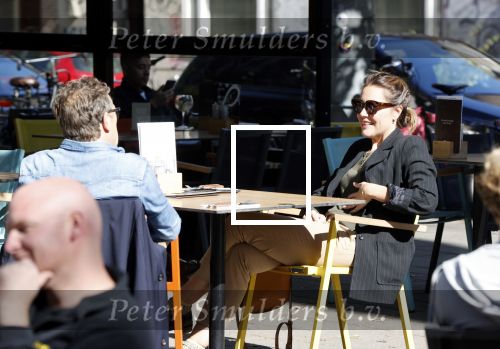 Amsterdam 19 september 2020
Joost Nijsen en Maaike Pereboom in Amsterdam zuid op terras