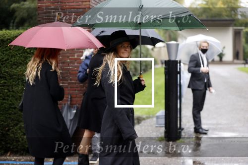 Naarden 8 oktober 2020
Begrafenis Jan des Bouvrie  op algemene begraafplaats Nieuw Valkeveen.
Judith Wiersema met dochters
