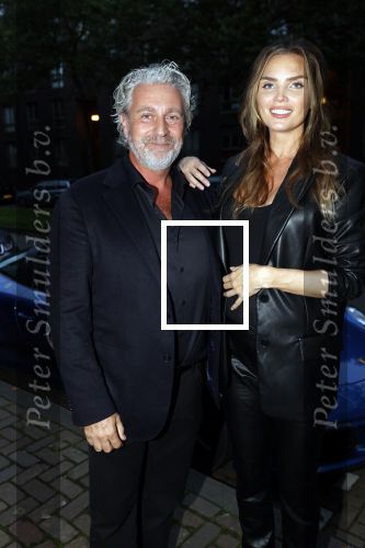 Amsterdam 29 september 2020
Presetatie Amsterdam XXXL magazine met Kim Feenstra op de cover. Kim Feenstra  Mark Teurlings en Jimena Rico