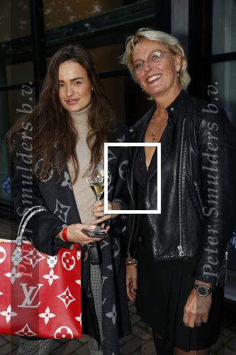 Amsterdam 29 september 2020
Presetatie Amsterdam XXXL magazine met Kim Feenstra op de cover. 
Loes v Delft