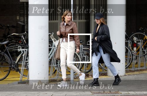 Amsterdam 27 september 2020
Mariska Hulscher met dochter in Amsterdam