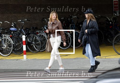 Amsterdam 27 september 2020
Mariska Hulscher met dochter in Amsterdam