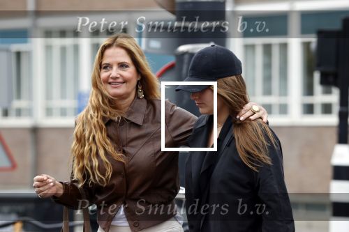 Amsterdam 27 september 2020
Mariska Hulscher met dochter in Amsterdam