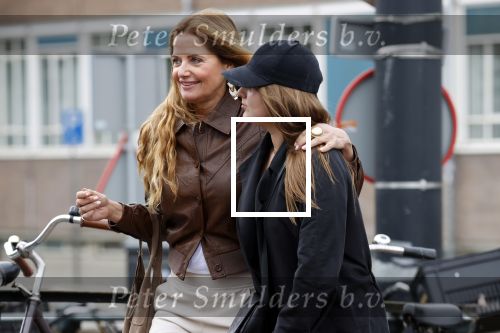 Amsterdam 27 september 2020
Mariska Hulscher met dochter in Amsterdam
