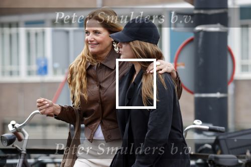 Amsterdam 27 september 2020
Mariska Hulscher met dochter in Amsterdam